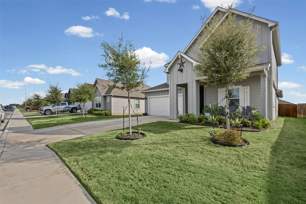 310 Richland Drive Lockhart, TX 78644