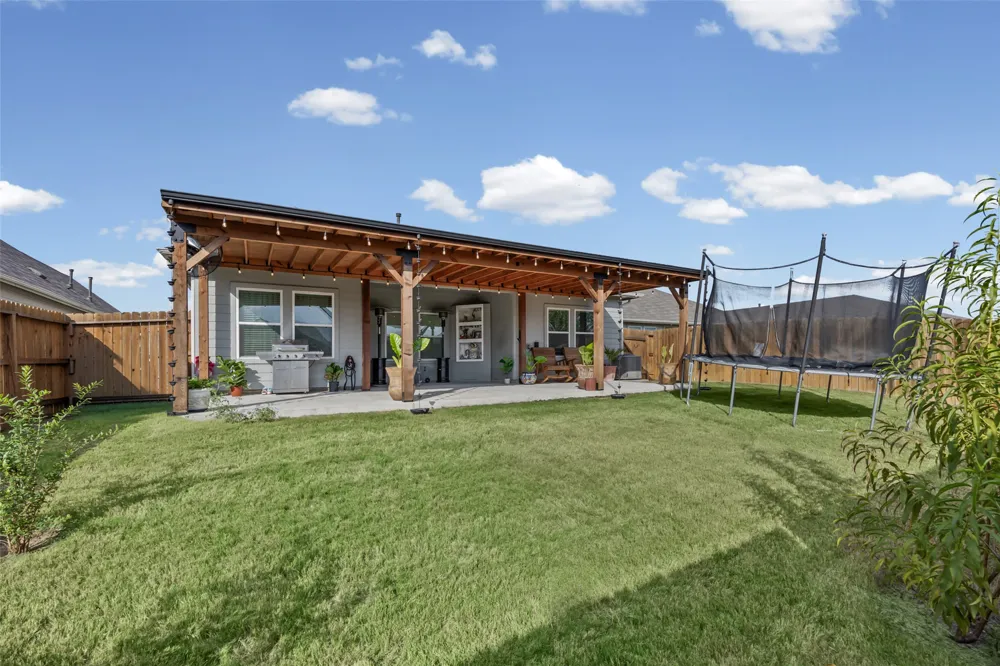 310 Richland Drive Lockhart, TX 78644