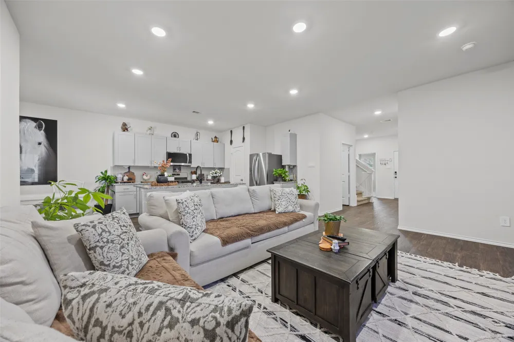 310 Richland Drive Lockhart, TX 78644