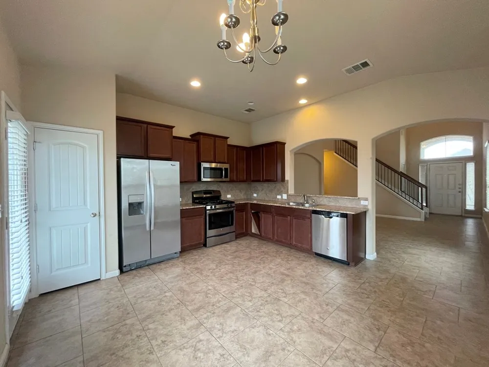 120 Kingfisher Lane Kyle, TX 78640