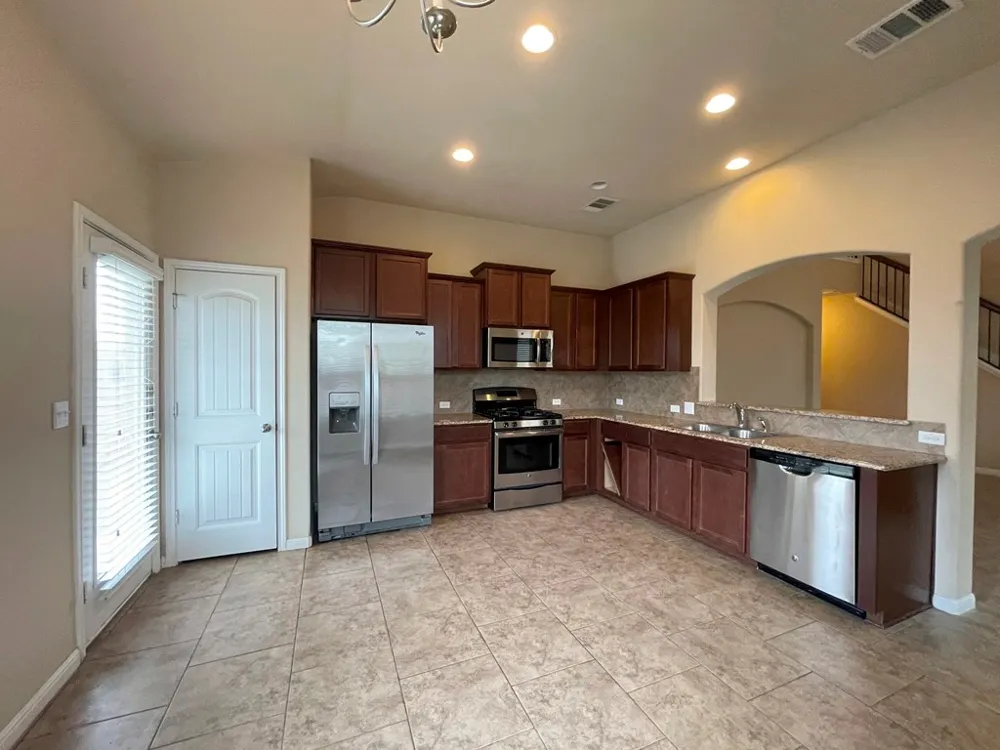 120 Kingfisher Lane Kyle, TX 78640