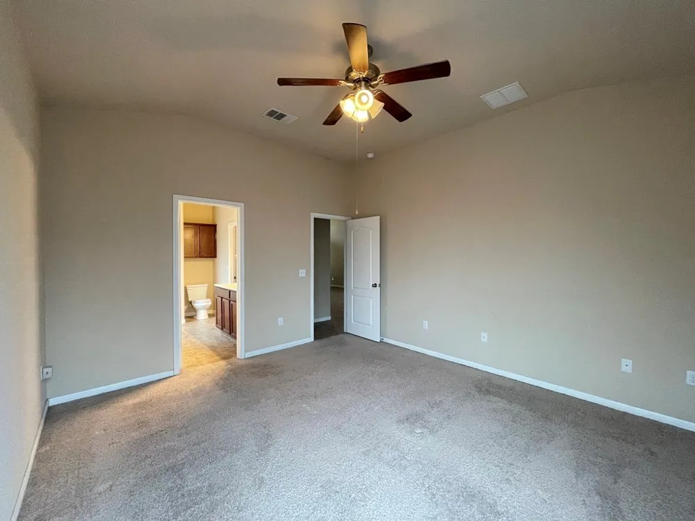 120 Kingfisher Lane Kyle, TX 78640