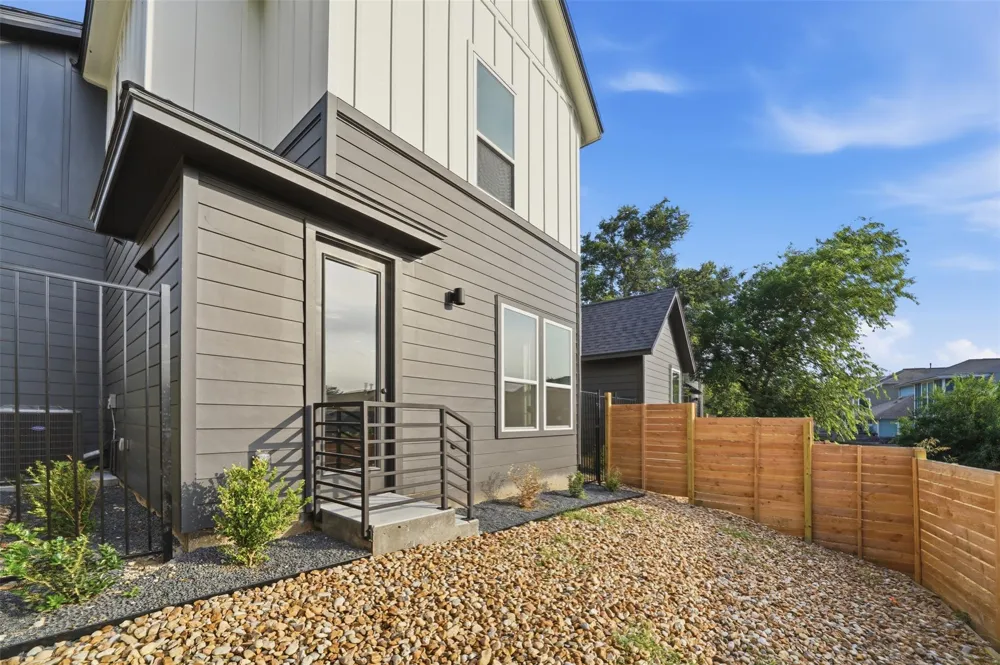 2216 Yellow Jacket Lane #1 Austin, TX 78741