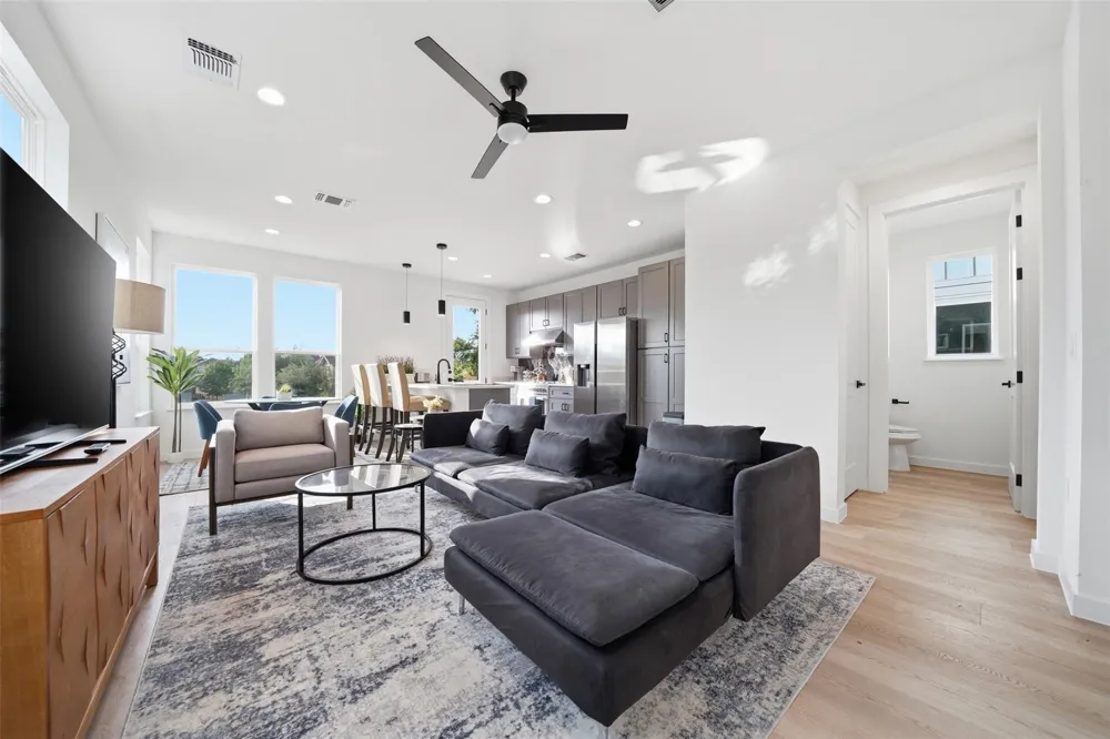 2216 Yellow Jacket Lane #1 Austin, TX 78741