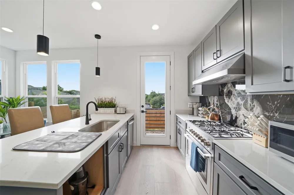 2216 Yellow Jacket Lane #1 Austin, TX 78741