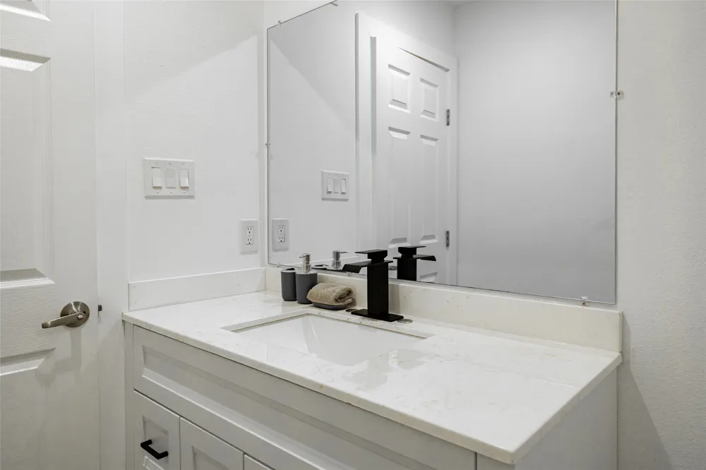 1200 E 52nd Street #202A Austin, TX 78723