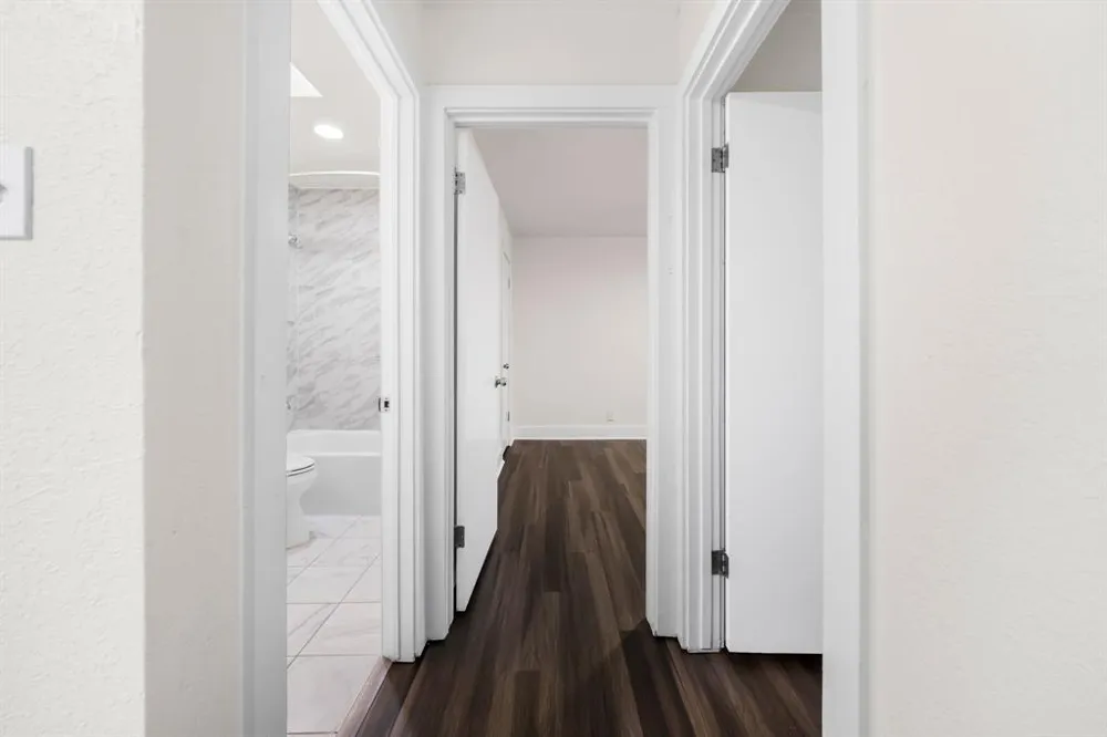2806 Skyway Circle #101 Austin, TX 78704