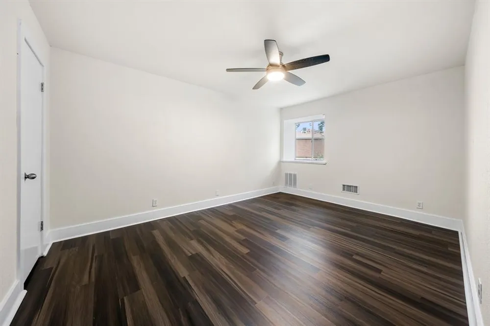 2806 Skyway Circle #101 Austin, TX 78704