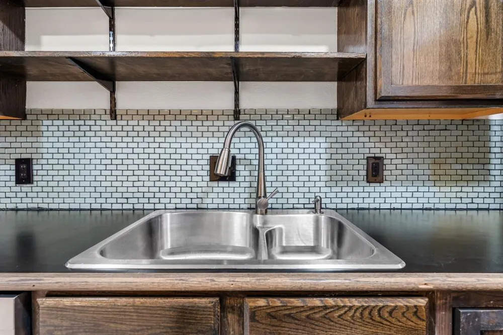 2806 Skyway Circle #101 Austin, TX 78704