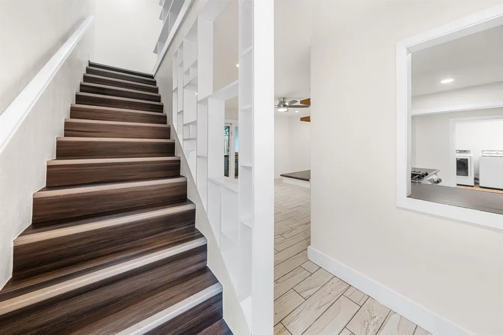 2806 Skyway Circle #101 Austin, TX 78704