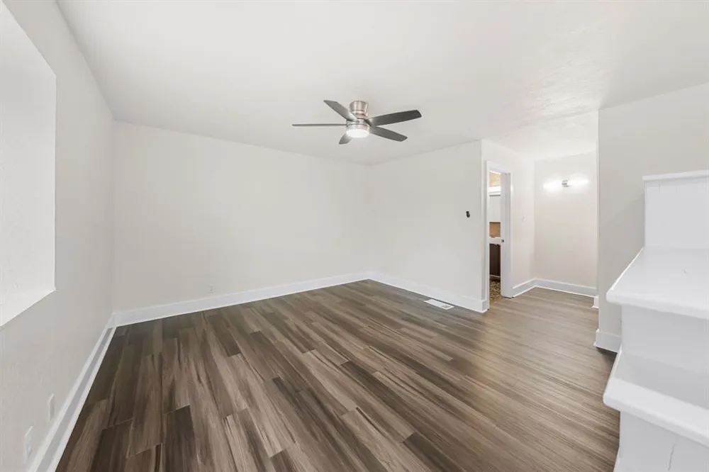 2806 Skyway Circle #101 Austin, TX 78704