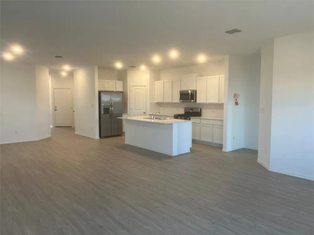 539 Avre Loop Kyle, TX 78640
