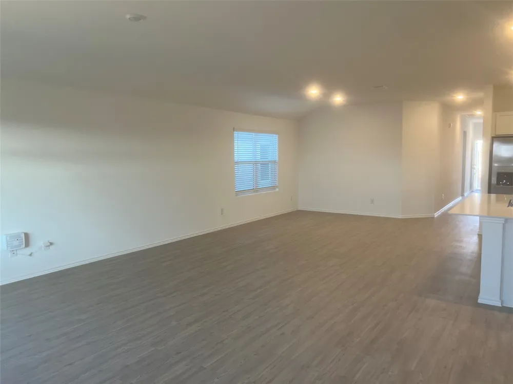 539 Avre Loop Kyle, TX 78640