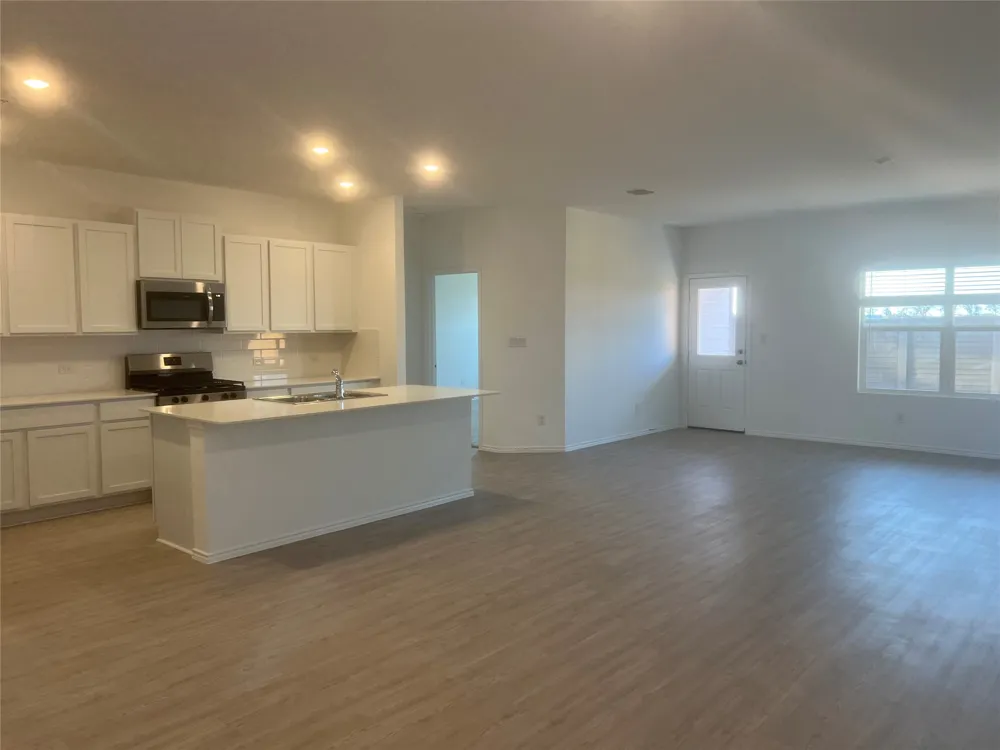 539 Avre Loop Kyle, TX 78640