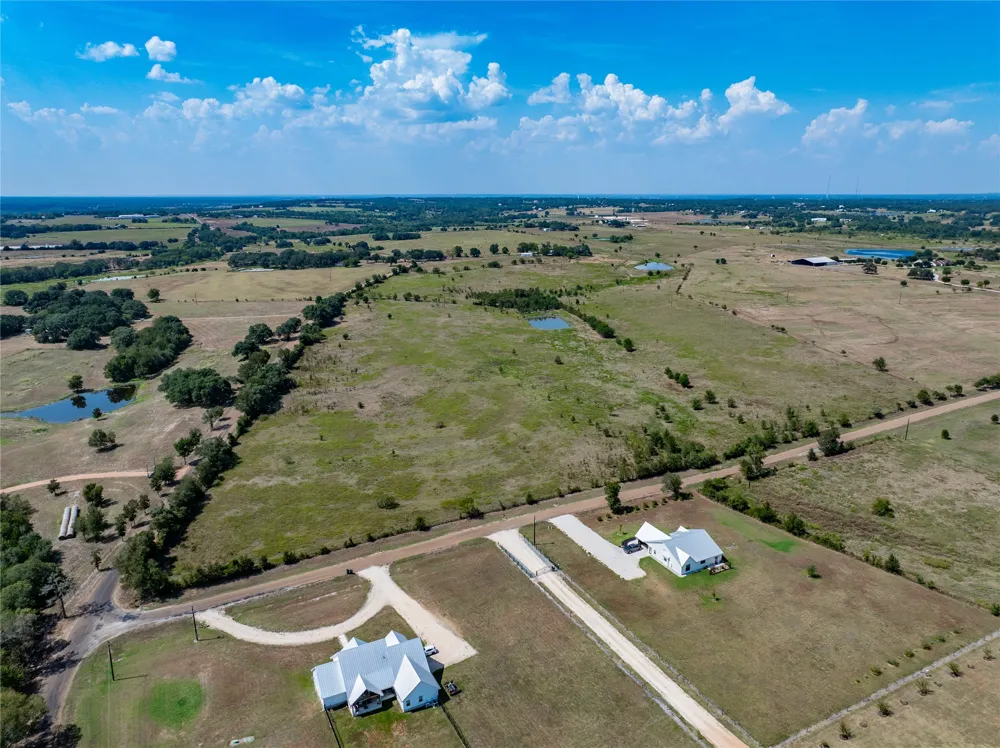 4 Guenther Road La Grange, TX 78945