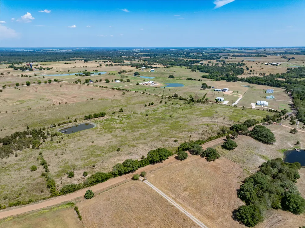 4 Guenther Road La Grange, TX 78945