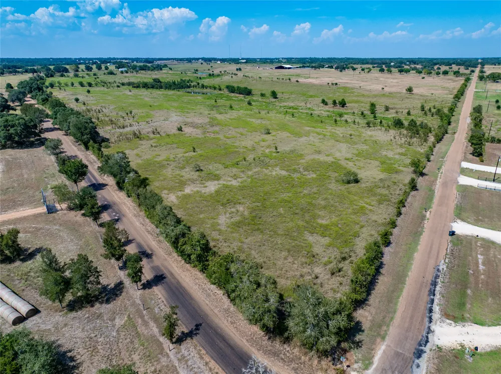 4 Guenther Road La Grange, TX 78945