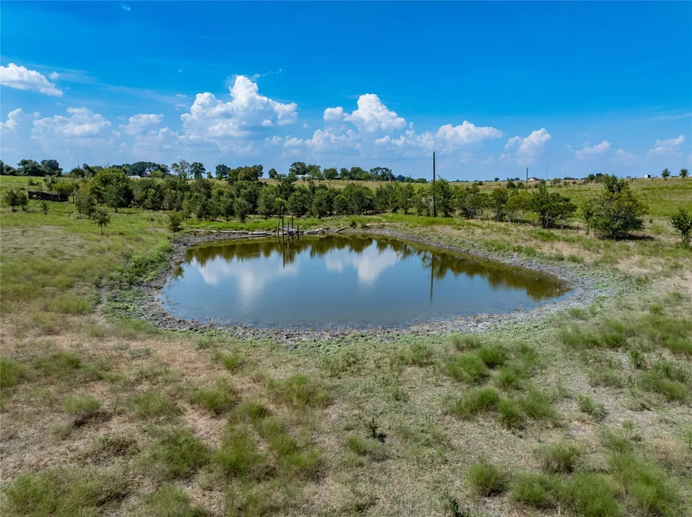 4 Guenther Road La Grange, TX 78945