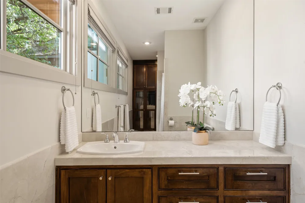 1907 McCall Road Austin, TX 78703