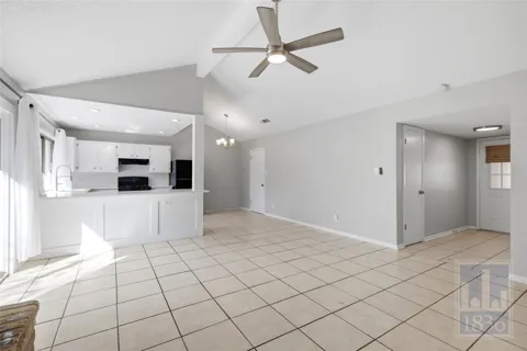 8912 Hunters Trace