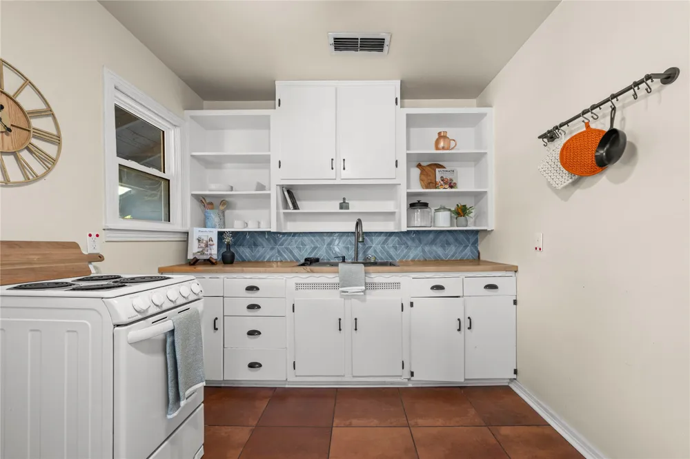 140 E 15th Avenue Belton, TX 76513