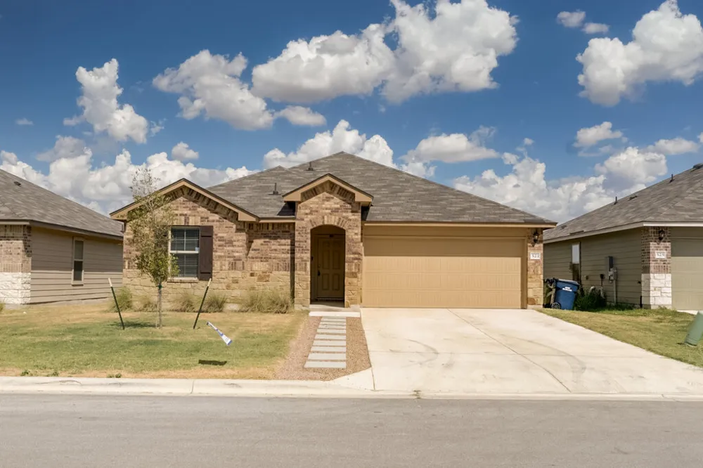 521 Anconia Court Jarrell, TX 76537