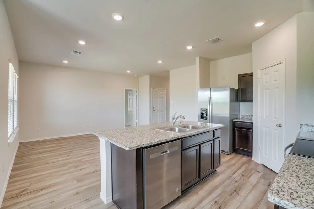 521 Anconia Court Jarrell, TX 76537