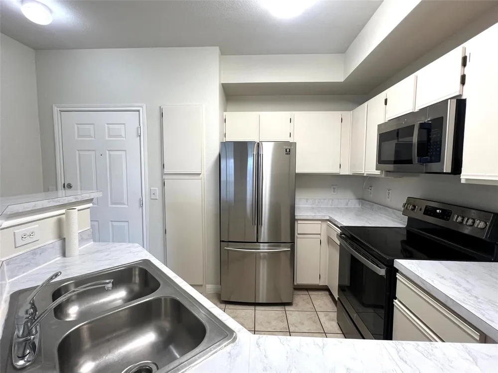 2320 Gracy Farms Lane #1231 Austin, TX 78758