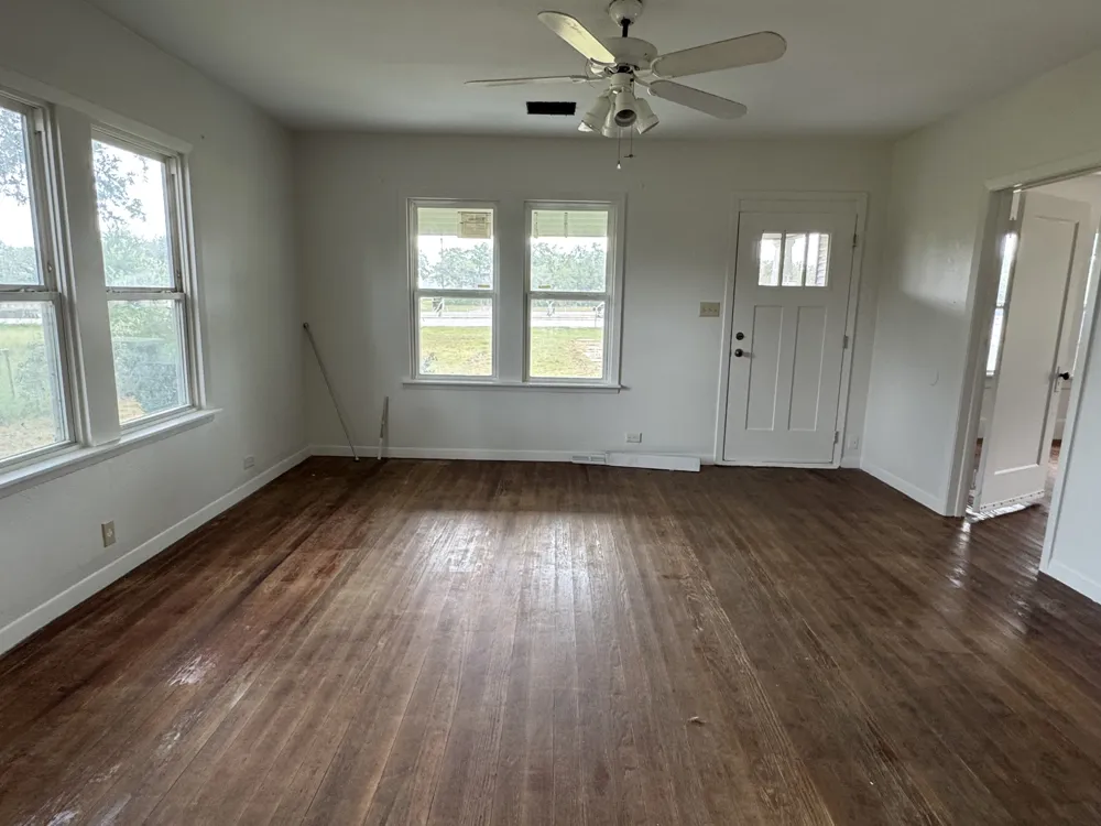 2443 East Old State Highway 71 Highway La Grange, TX 78945
