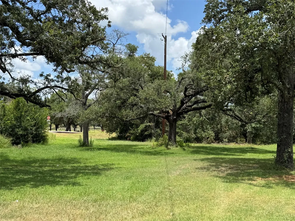 2443 East Old State Highway 71 Highway La Grange, TX 78945