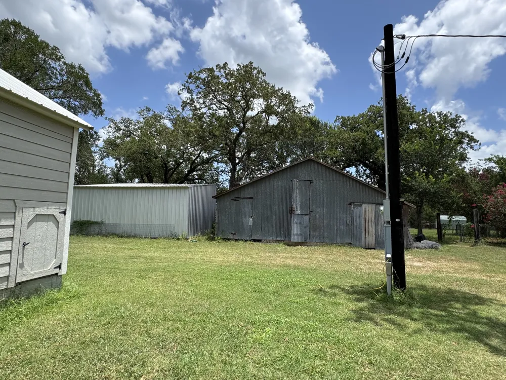 2443 East Old State Highway 71 Highway La Grange, TX 78945