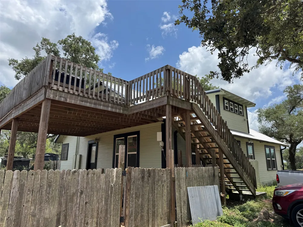 2443 East Old State Highway 71 Highway La Grange, TX 78945