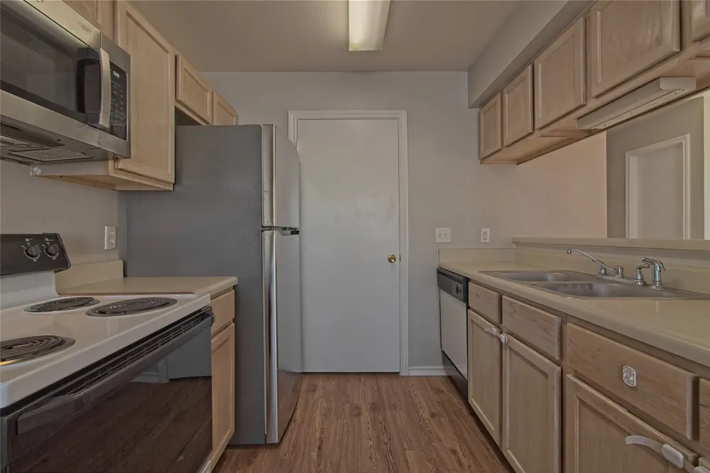 2211 Creekside Lane #B Georgetown, TX 78626