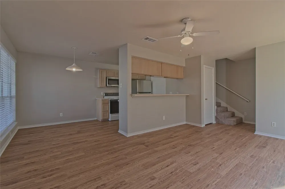 2211 Creekside Lane #B Georgetown, TX 78626