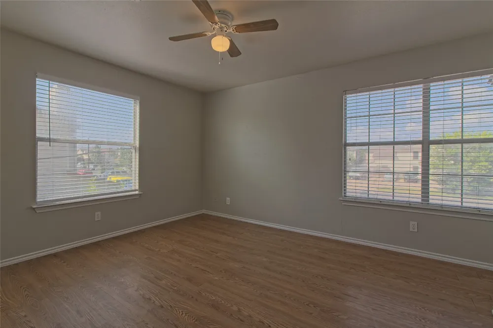 2211 Creekside Lane #B Georgetown, TX 78626