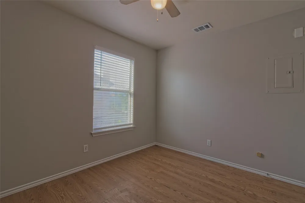2211 Creekside Lane #B Georgetown, TX 78626