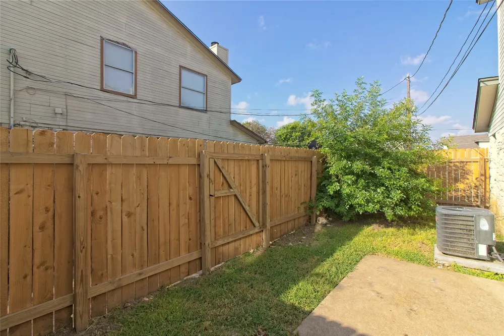 2211 Creekside Lane #B Georgetown, TX 78626