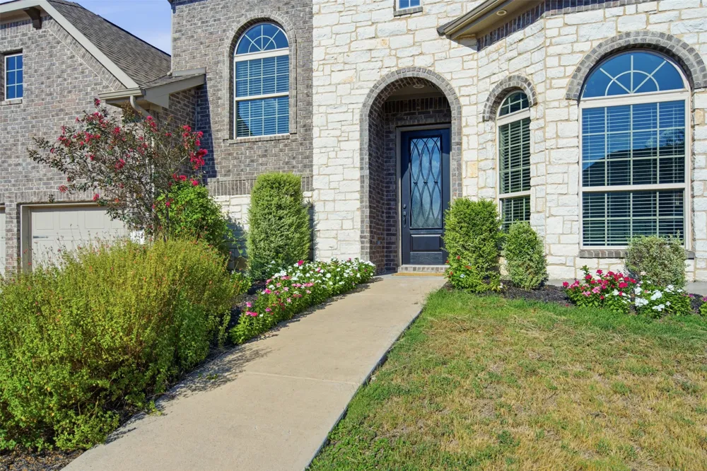 324 Stoney Point Road Austin, TX 78737