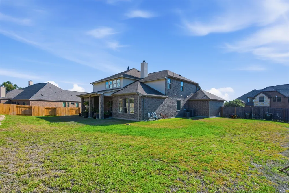 324 Stoney Point Road Austin, TX 78737