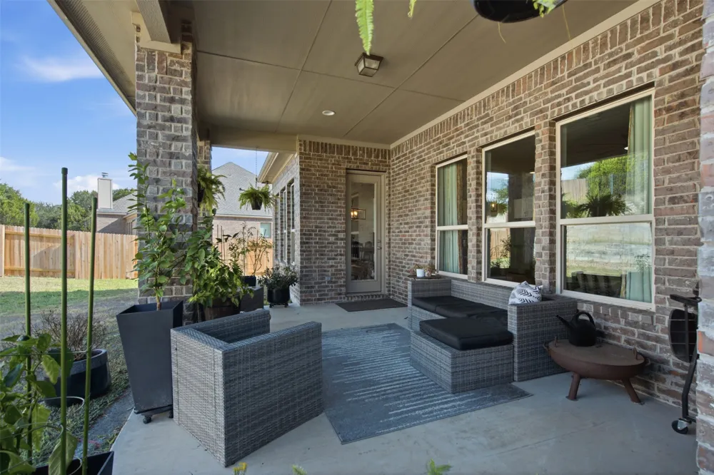 324 Stoney Point Road Austin, TX 78737