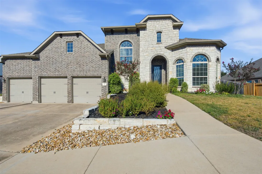 324 Stoney Point Road Austin, TX 78737