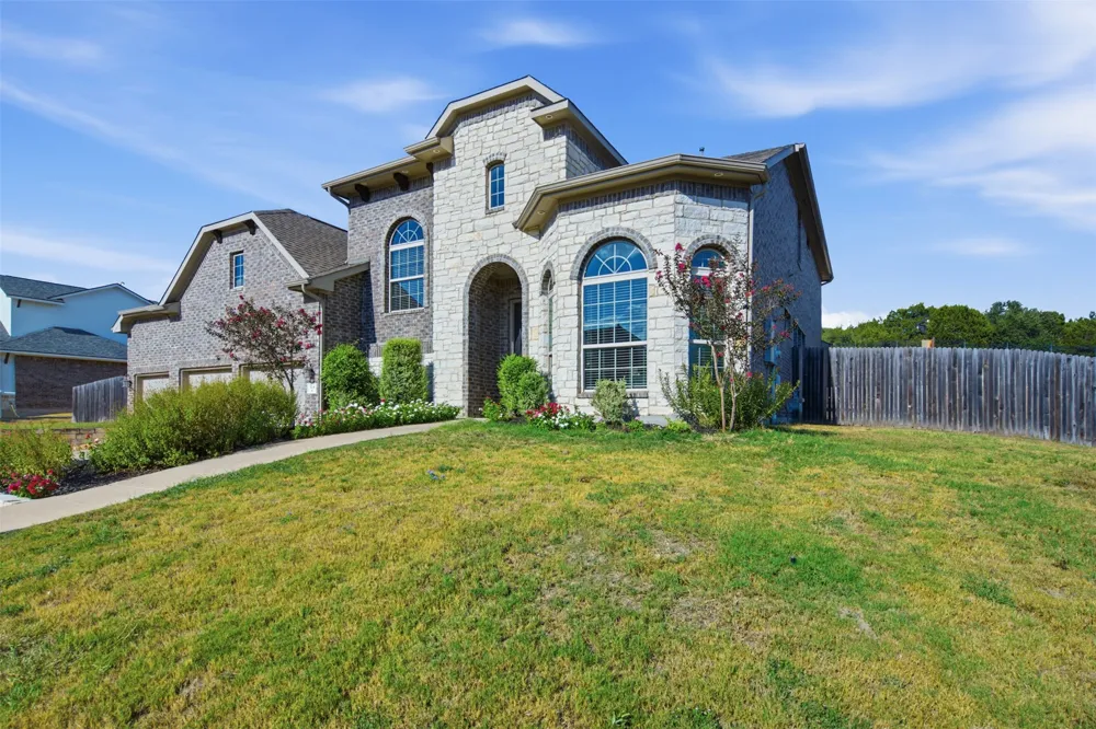 324 Stoney Point Road Austin, TX 78737