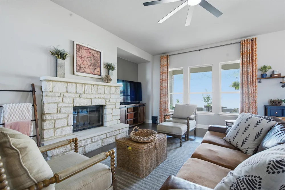 324 Stoney Point Road Austin, TX 78737
