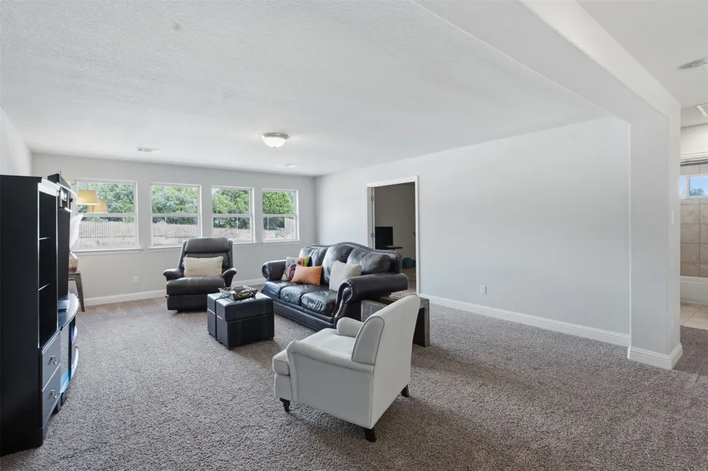 324 Stoney Point Road Austin, TX 78737