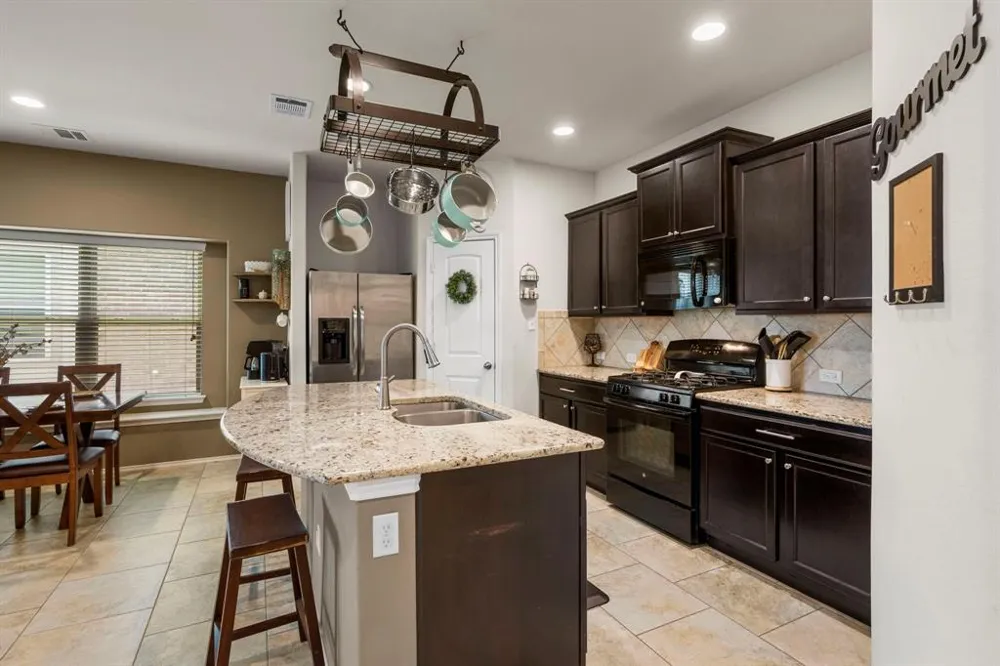325 Vermilion Marble Trail Buda, TX 78610