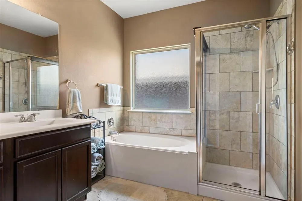 325 Vermilion Marble Trail Buda, TX 78610