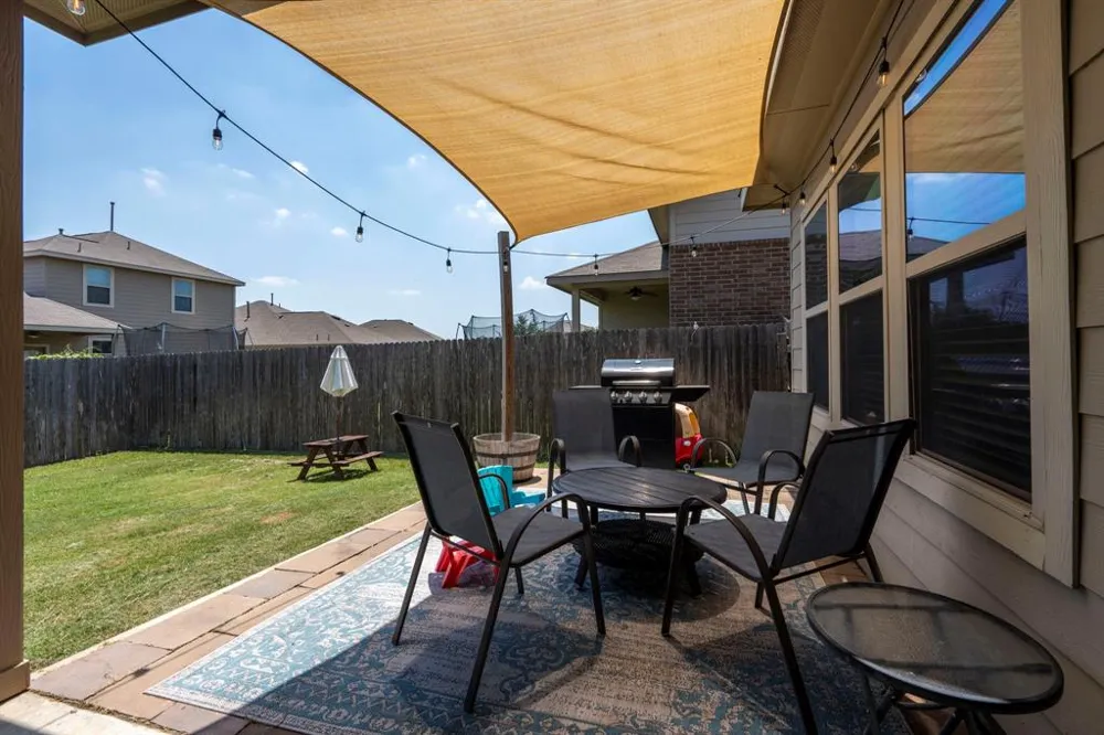 325 Vermilion Marble Trail Buda, TX 78610