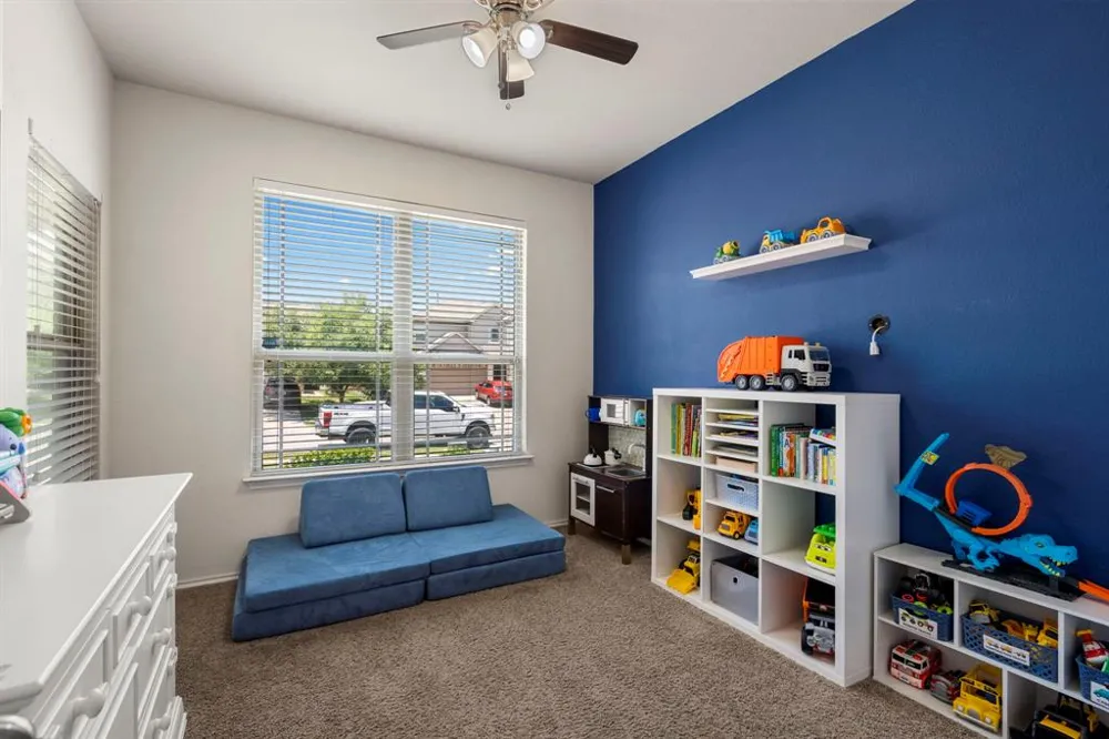 325 Vermilion Marble Trail Buda, TX 78610