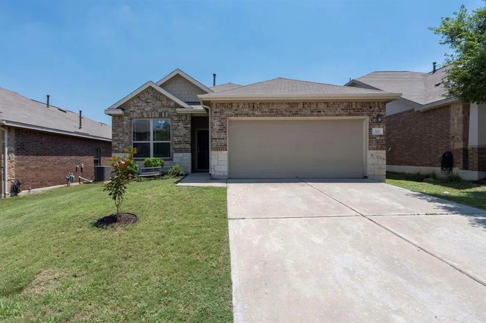 325 Vermilion Marble Trail Buda, TX 78610