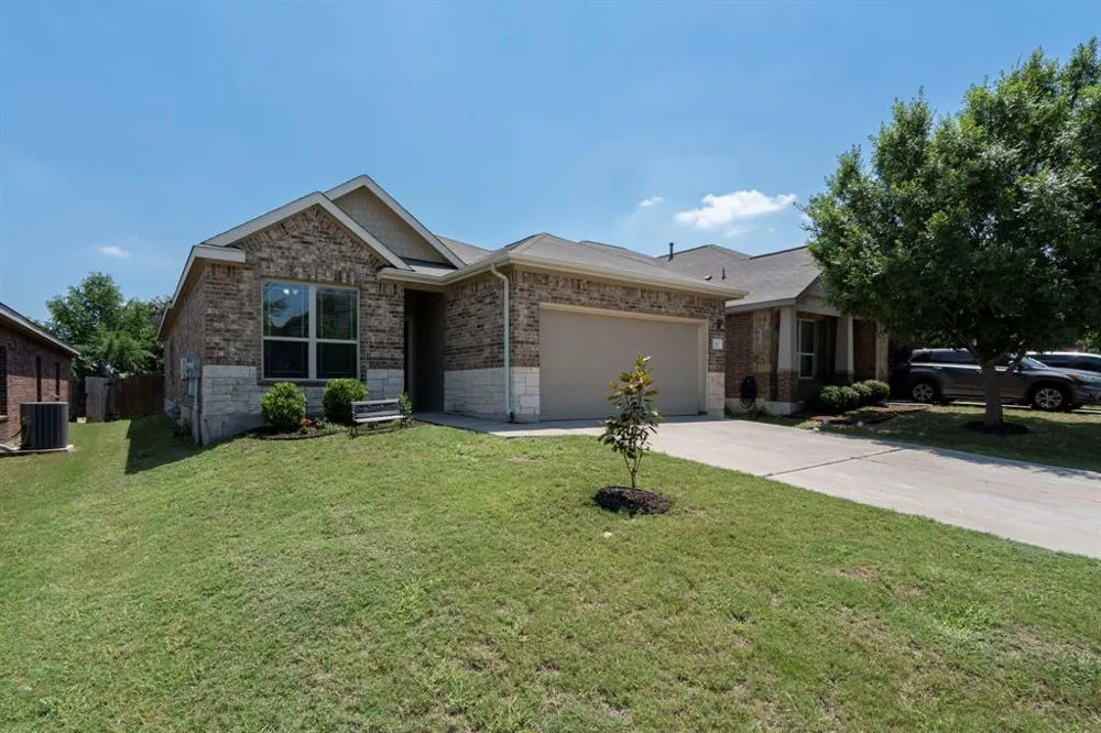 325 Vermilion Marble Trail Buda, TX 78610